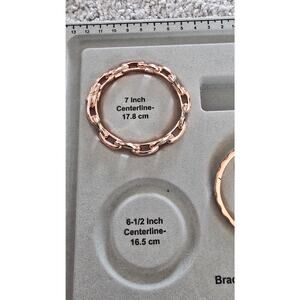 Rosegold bracelet
(Only the "rope" bracelet)